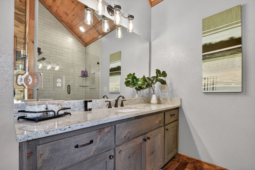 1601 Shady Falls Road