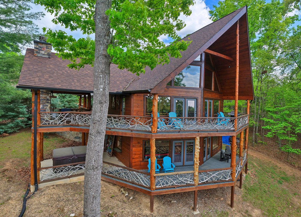 560 Endless View Road