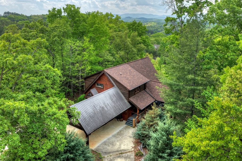 560 Endless View Road