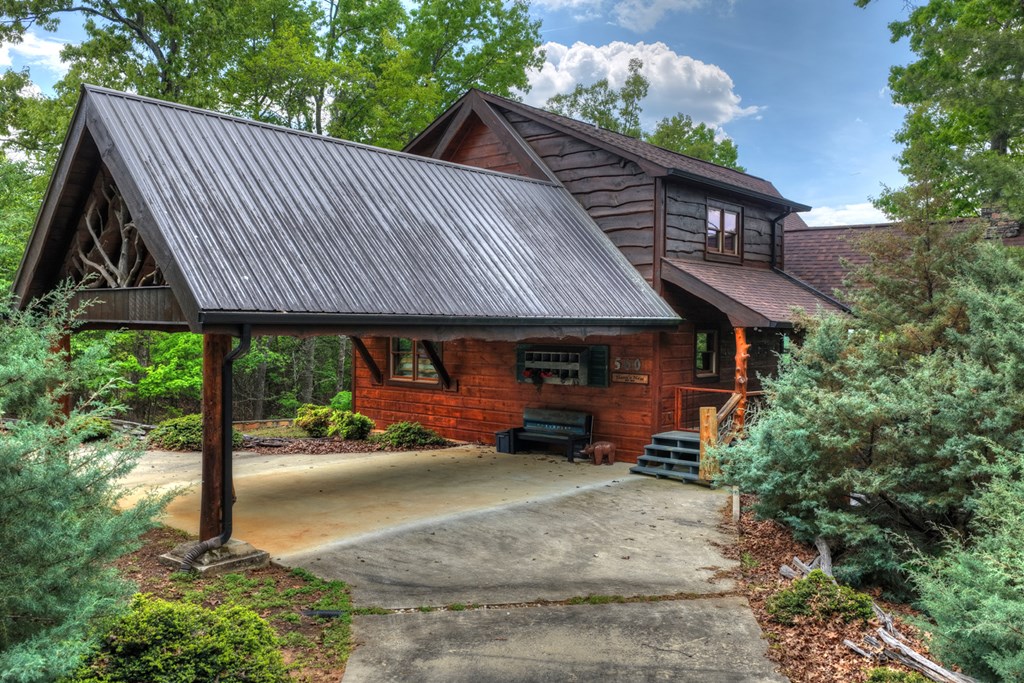 560 Endless View Road