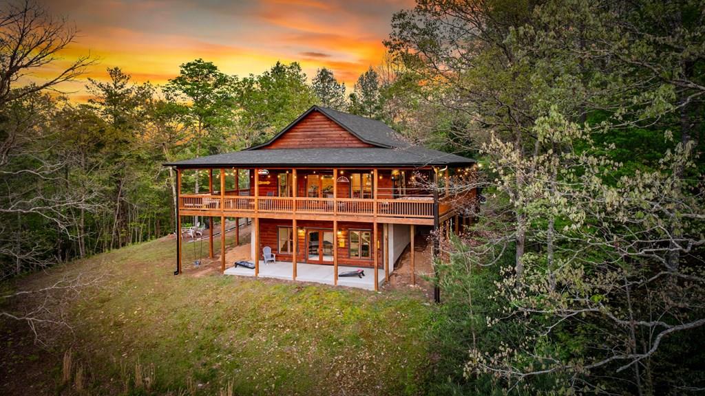 490 Walnut Hills Drive