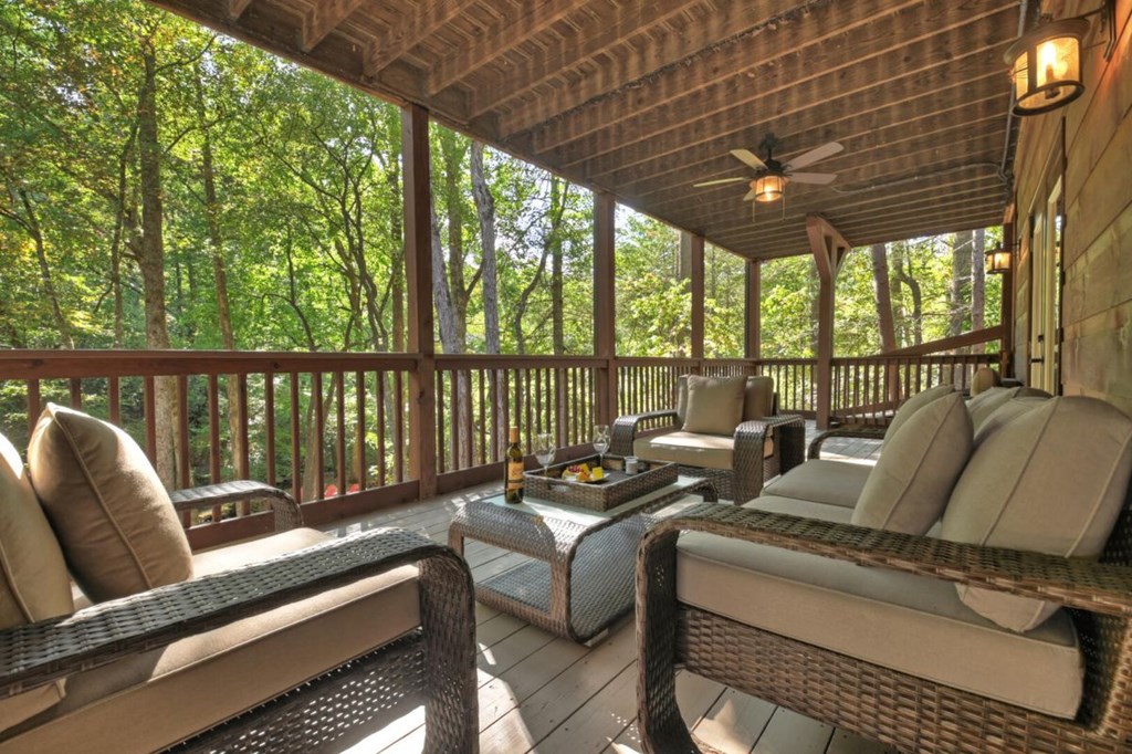 390 Twin Creeks Road