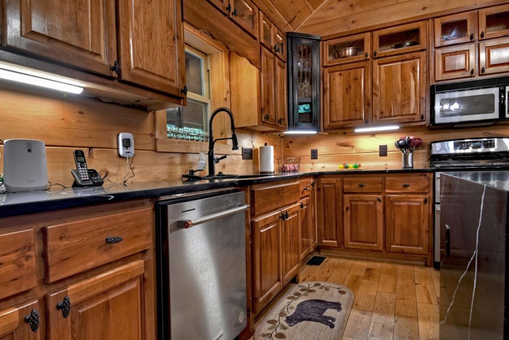 390 Twin Creeks Road