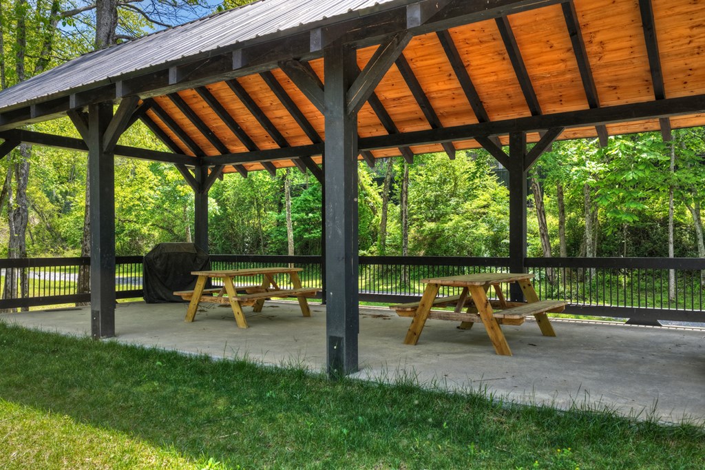 1753 Grassy Creek Road