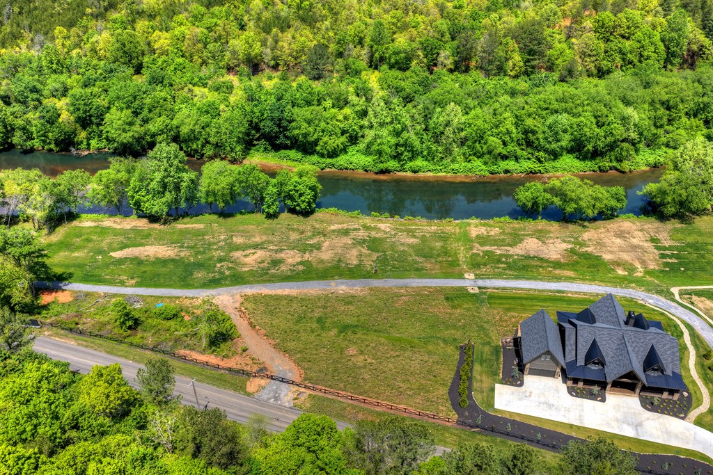1733 Grassy Creek Road
