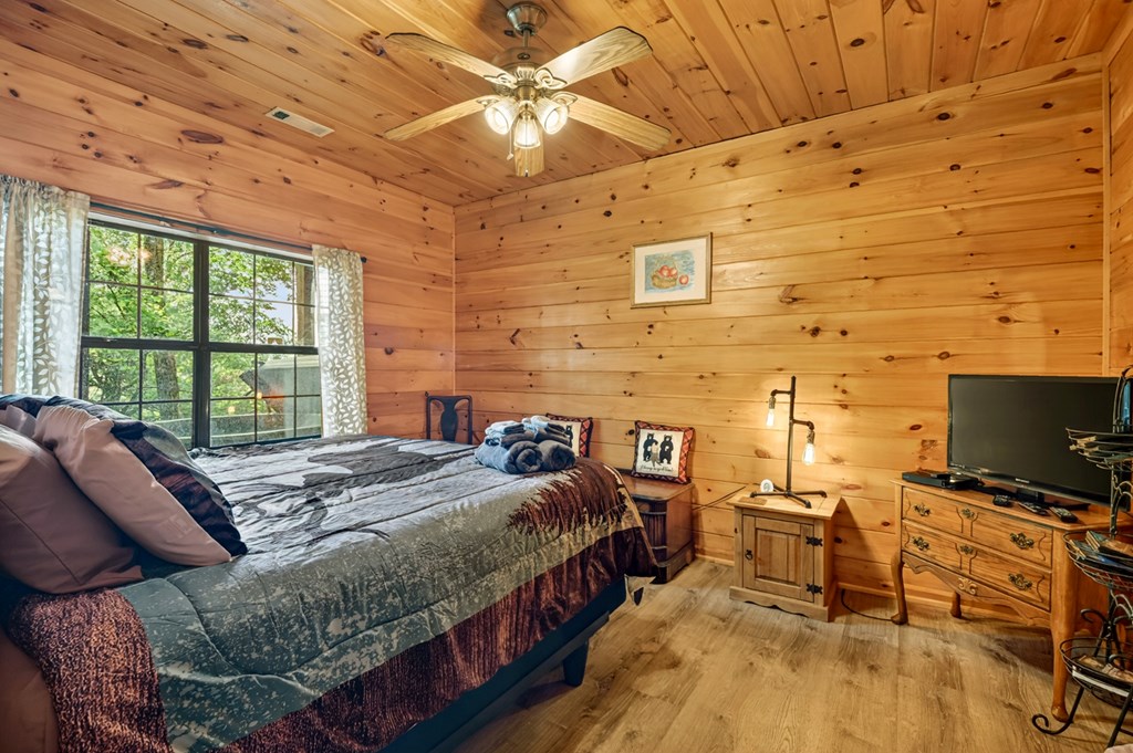 423 Laurel Creek Road