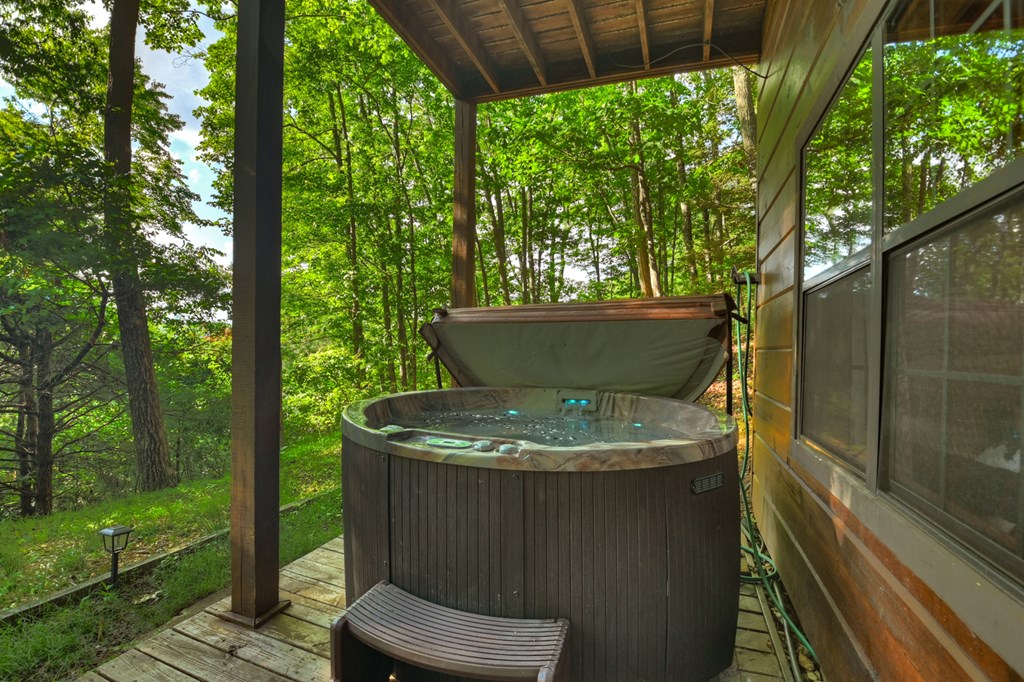 423 Laurel Creek Road