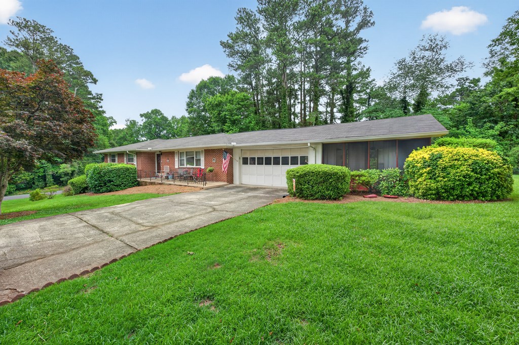 940 Chesterfield Drive