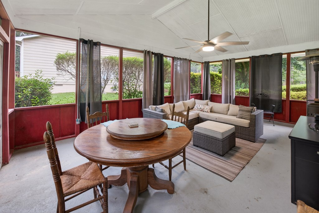 940 Chesterfield Drive