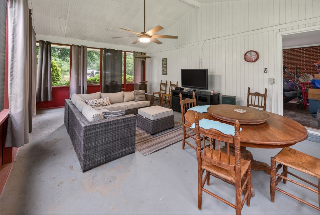 940 Chesterfield Drive
