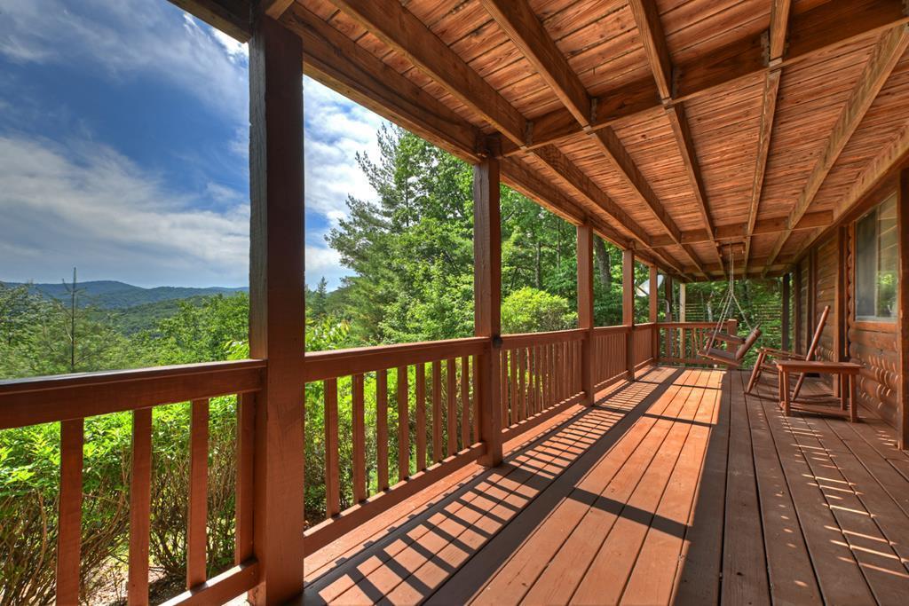 277 Hickory Nut Trail