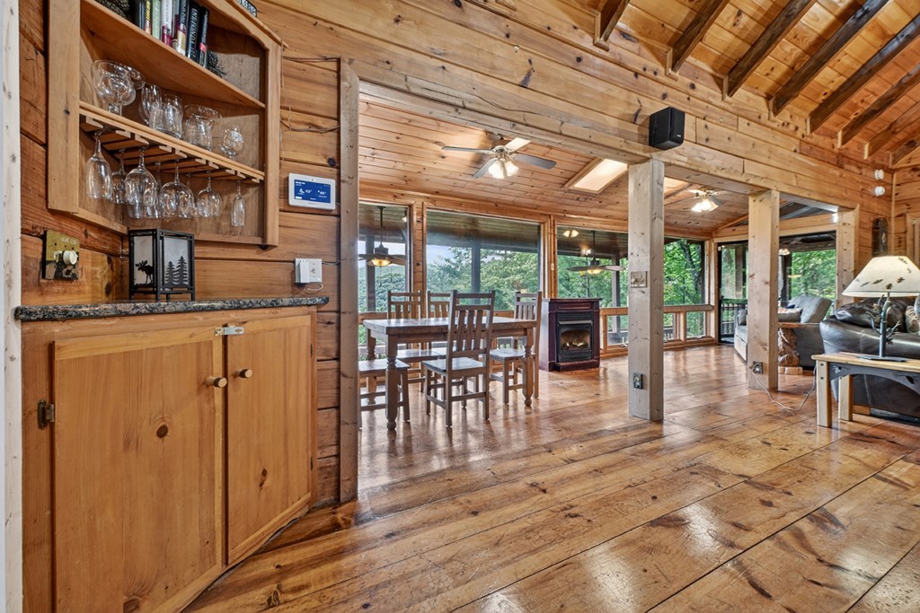 277 Hickory Nut Trail