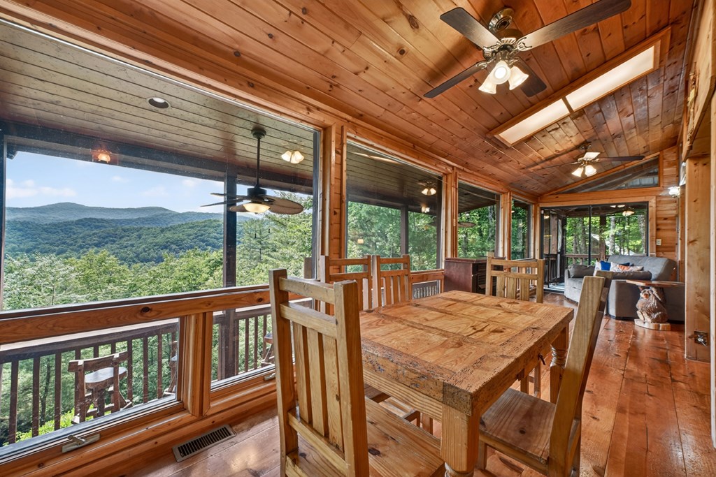 277 Hickory Nut Trail