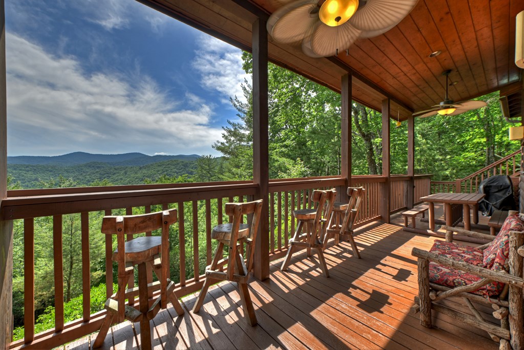 277 Hickory Nut Trail