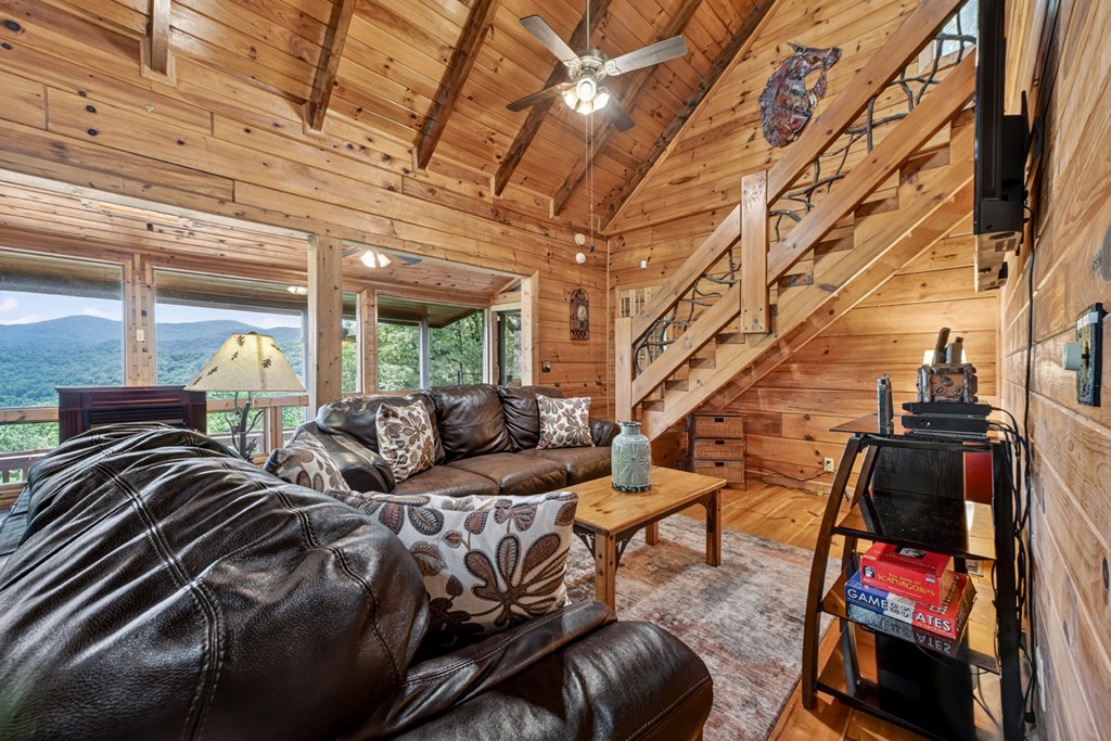 277 Hickory Nut Trail