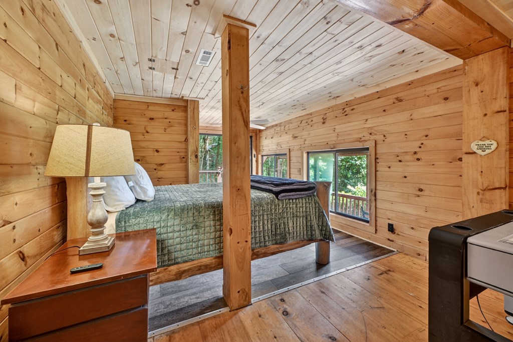 277 Hickory Nut Trail