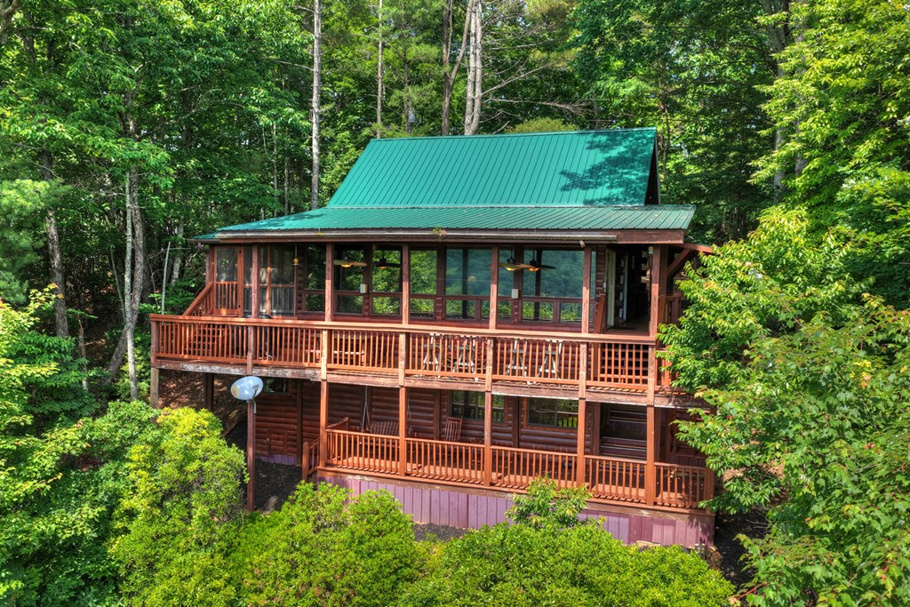 277 Hickory Nut Trail