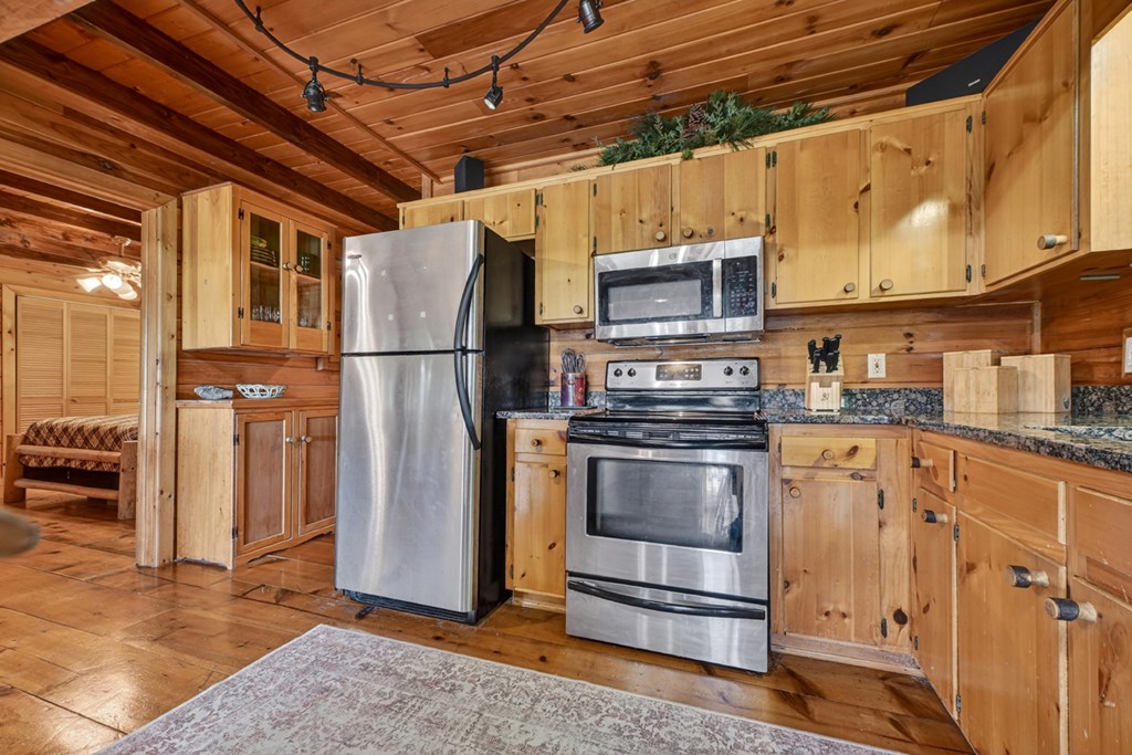 277 Hickory Nut Trail