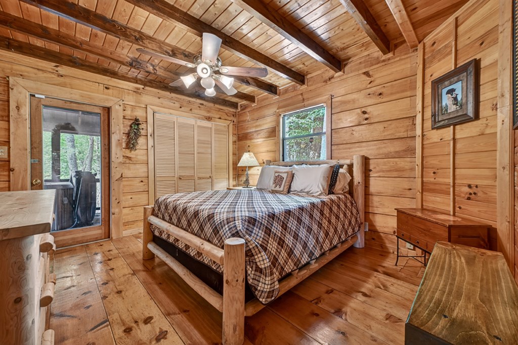 277 Hickory Nut Trail
