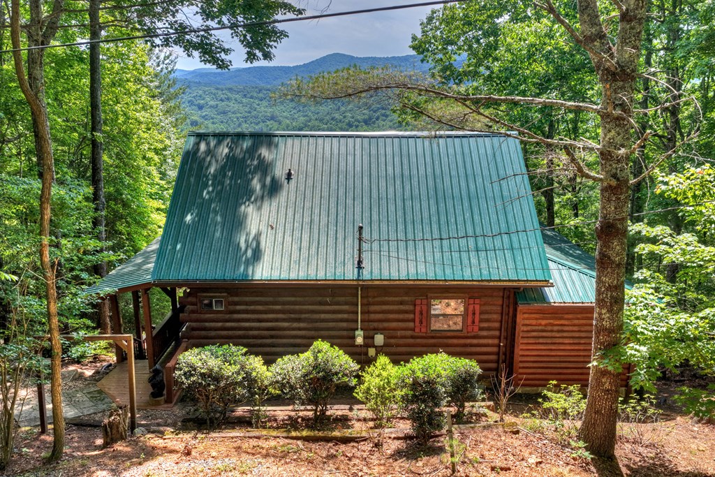 277 Hickory Nut Trail