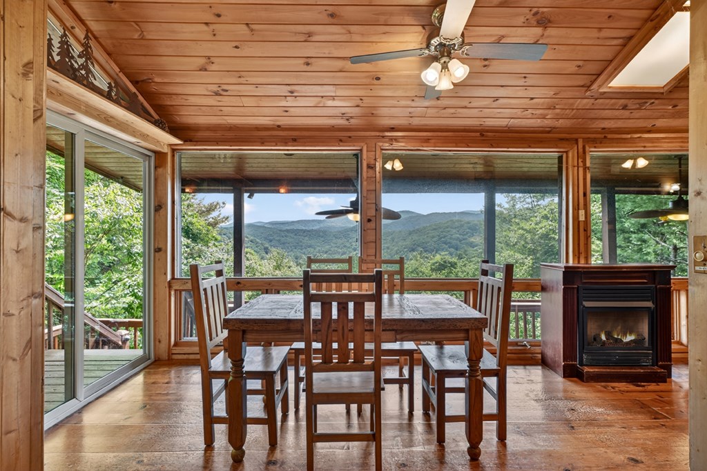 277 Hickory Nut Trail
