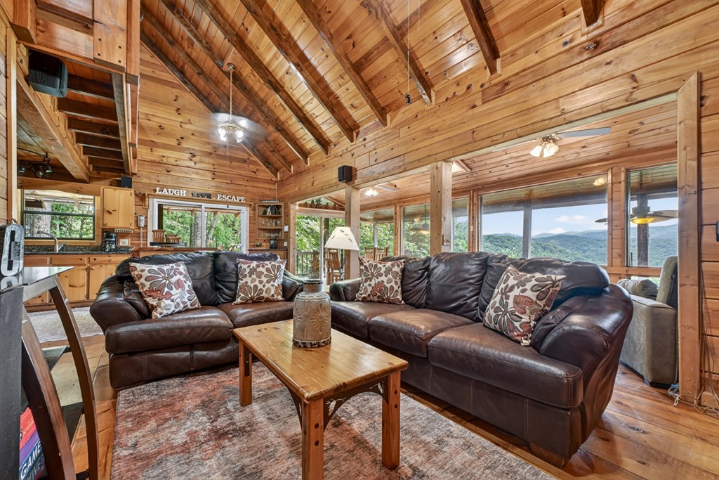 277 Hickory Nut Trail