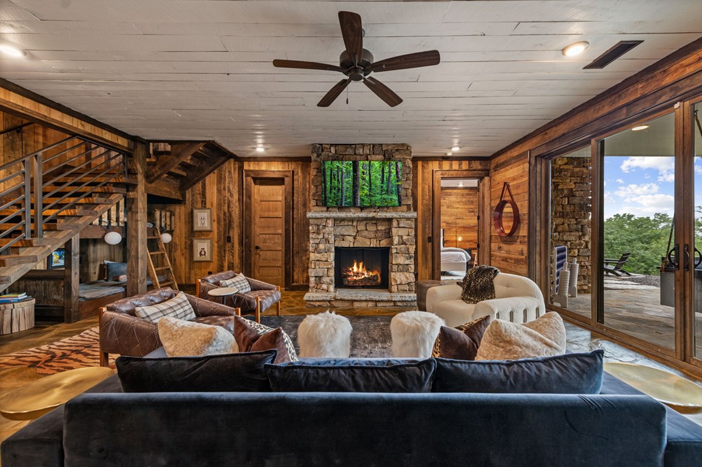 351 Black Dog Trail