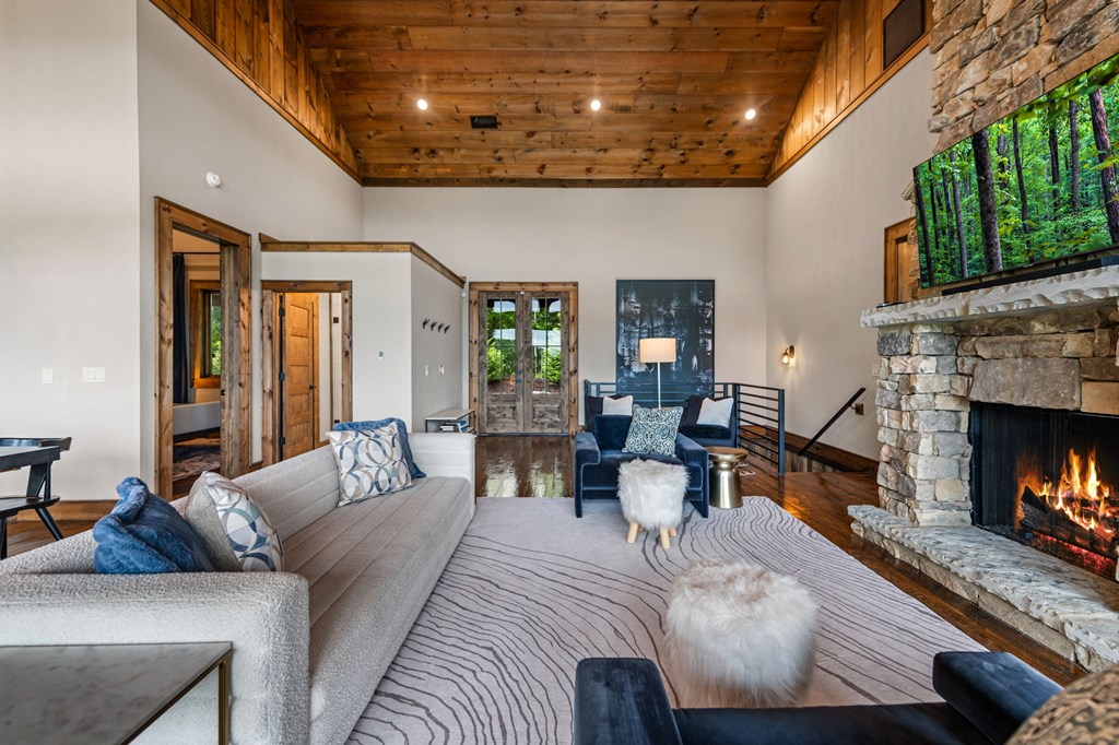 351 Black Dog Trail