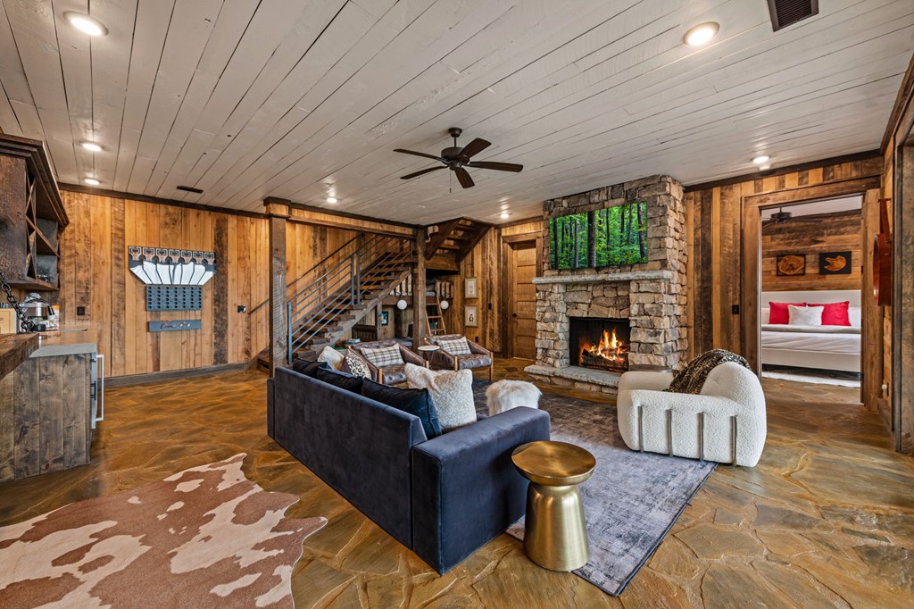 351 Black Dog Trail