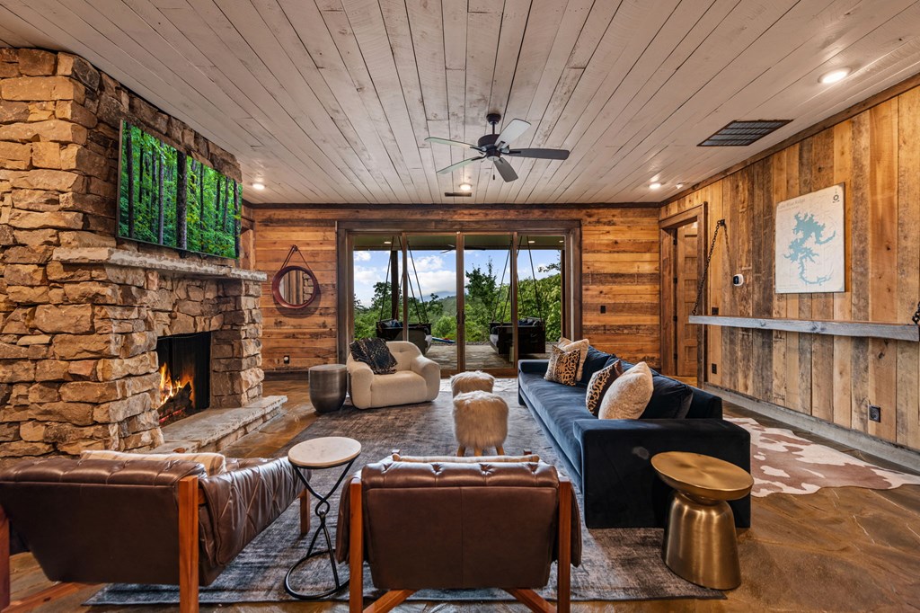 351 Black Dog Trail