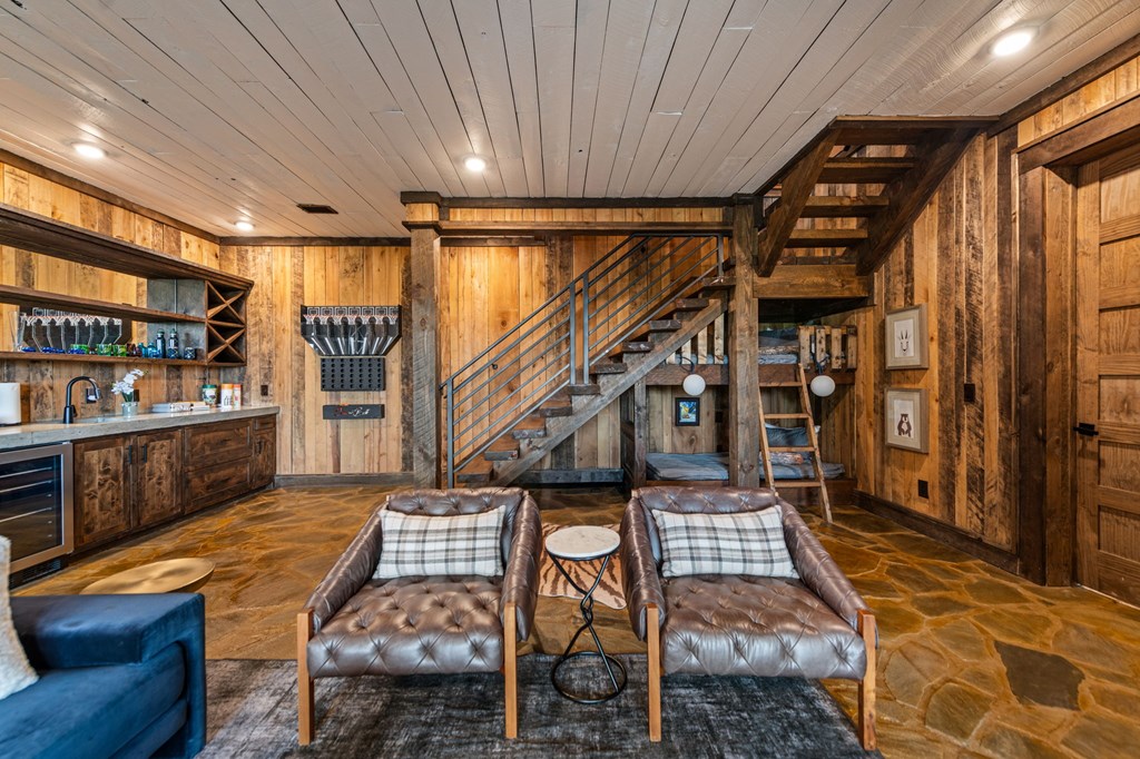 351 Black Dog Trail