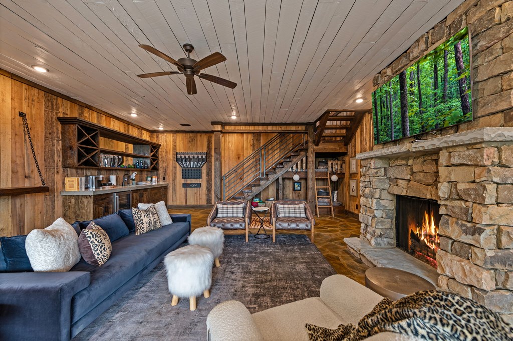 351 Black Dog Trail