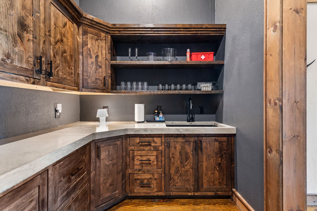 351 Black Dog Trail