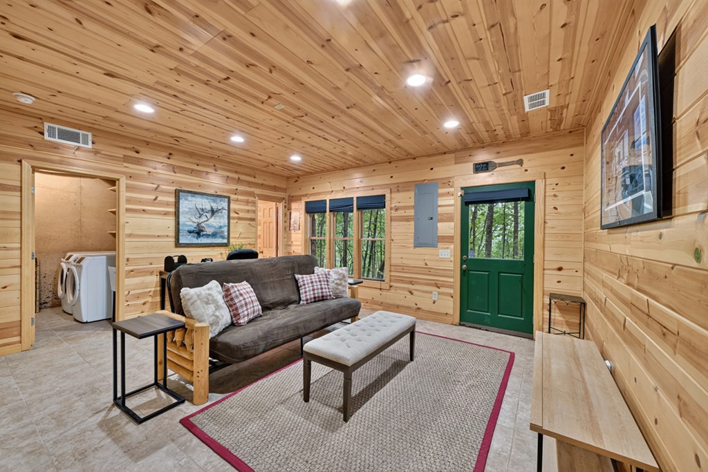 541 Little Bushy Head Road