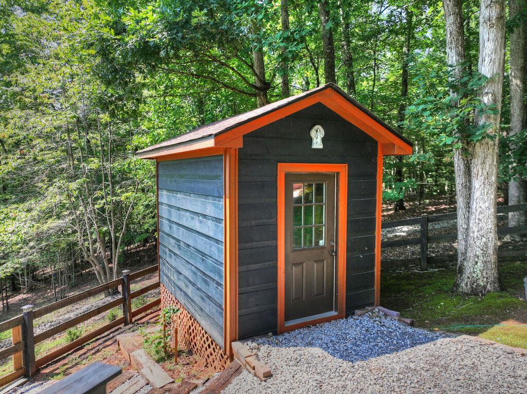 104 Gibbs Trail