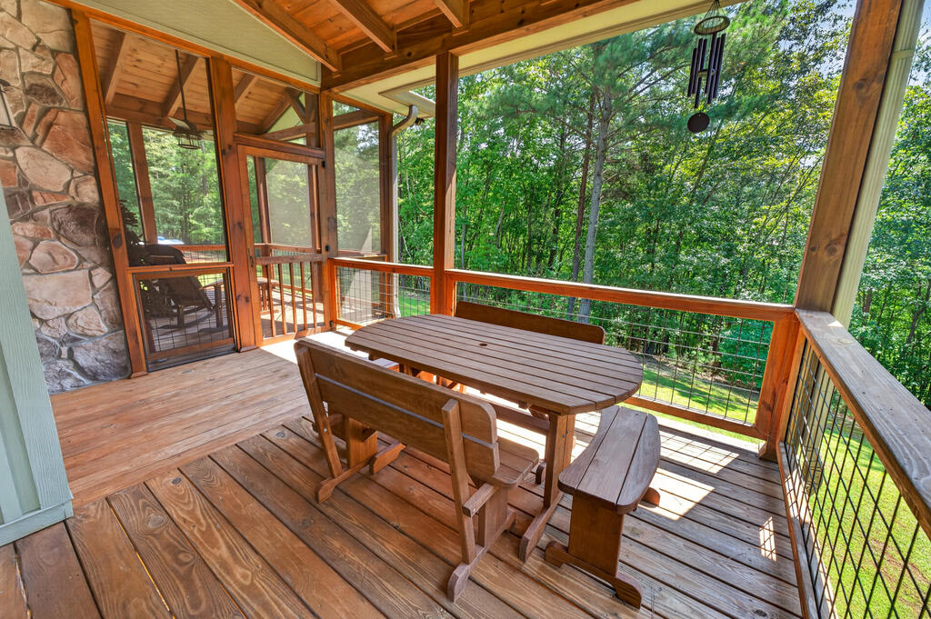 104 Hideaway Overlook