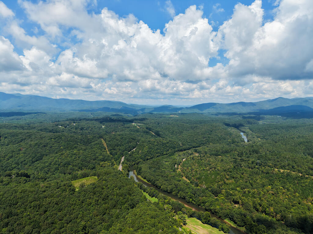 104 Hideaway Overlook