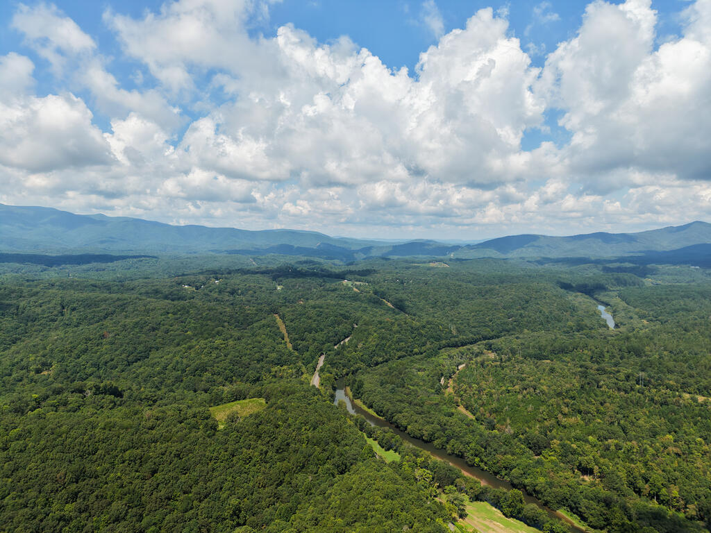 104 Hideaway Overlook