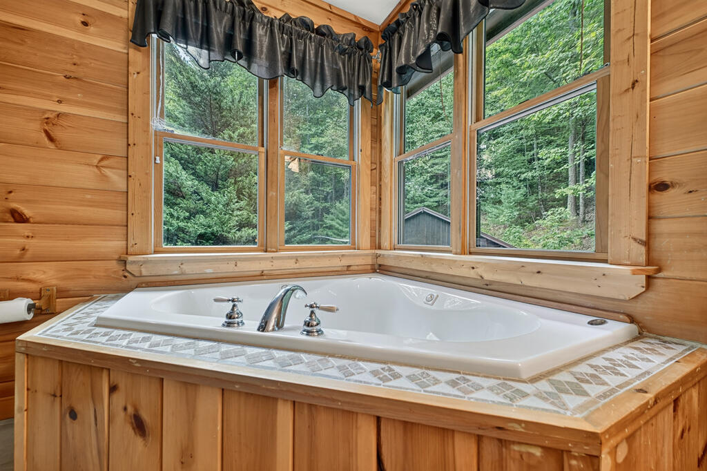 466 Hoot Owl Hill