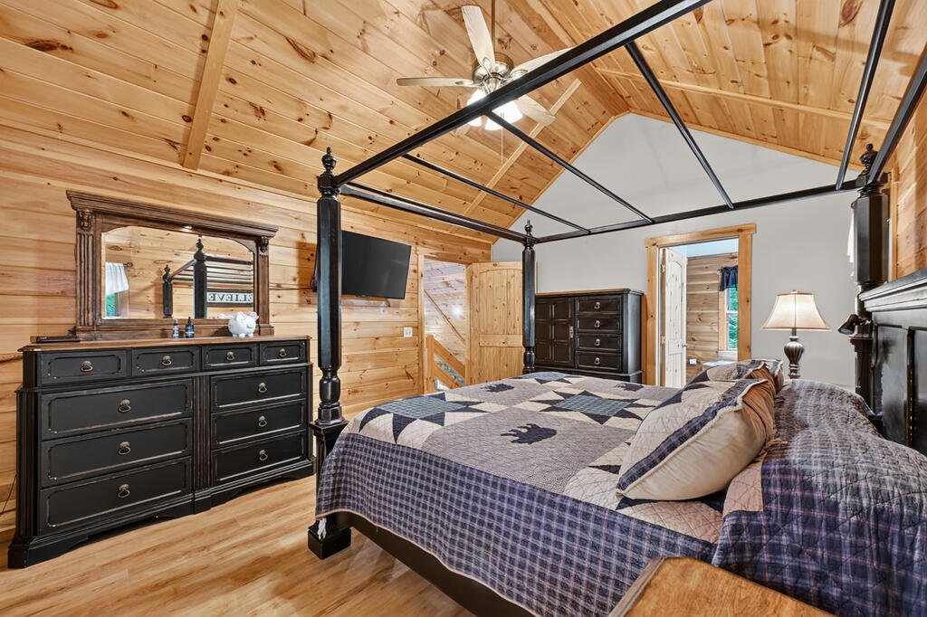 466 Hoot Owl Hill