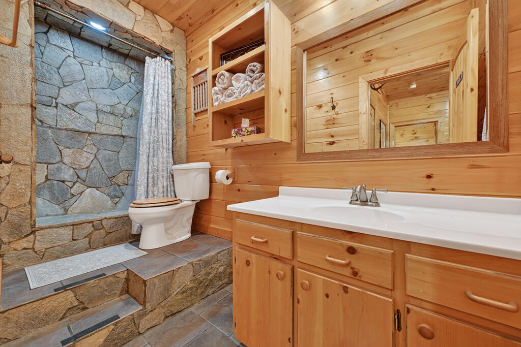 466 Hoot Owl Hill