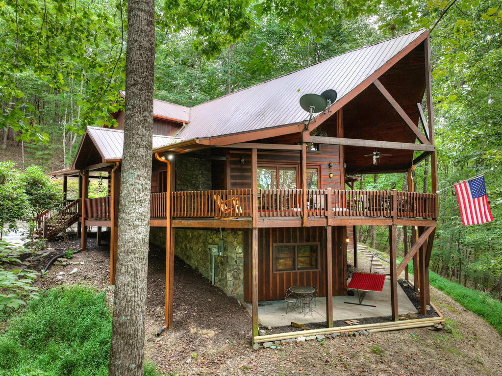 466 Hoot Owl Hill