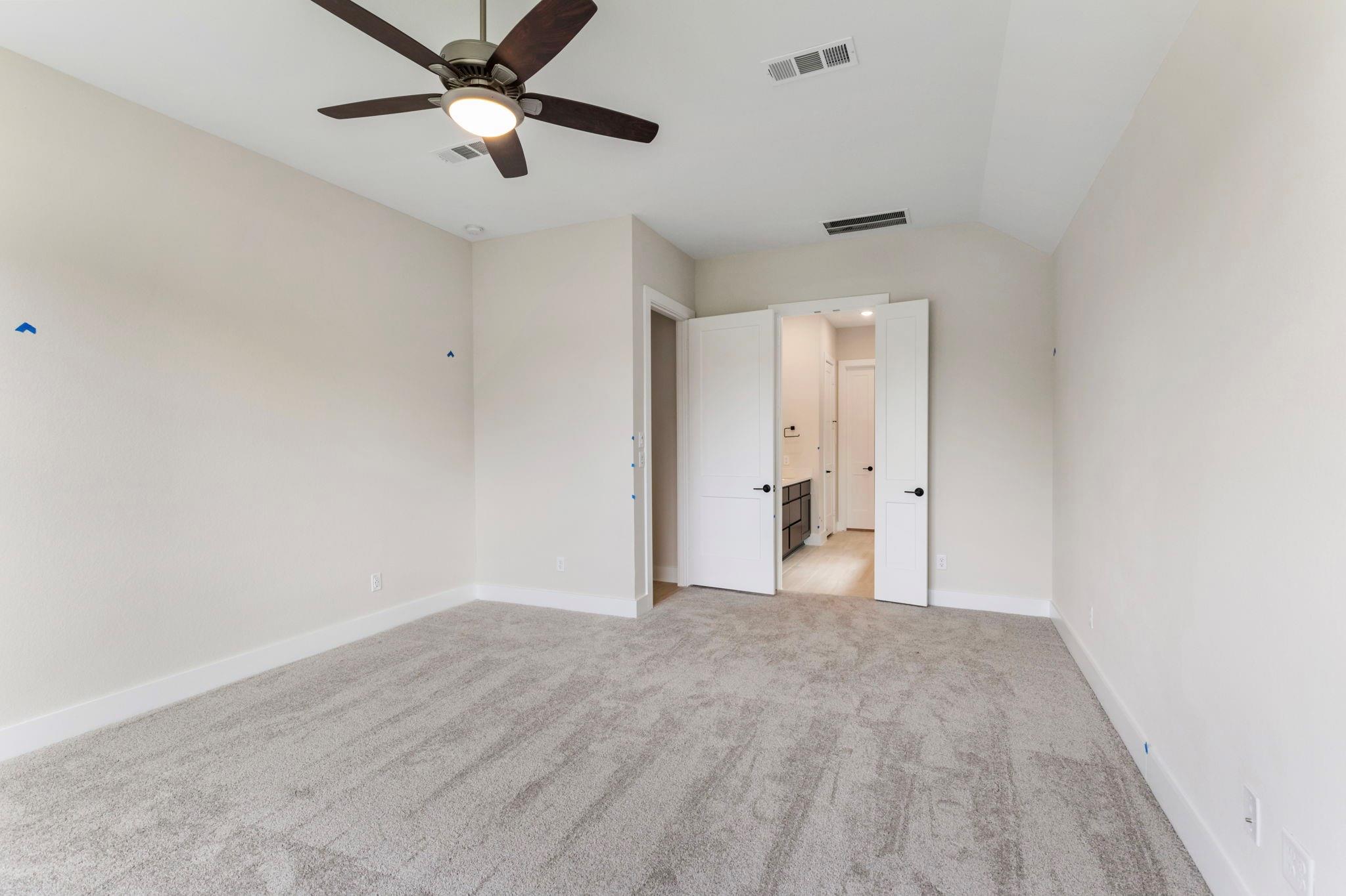 8143 Fenway Heights Dr