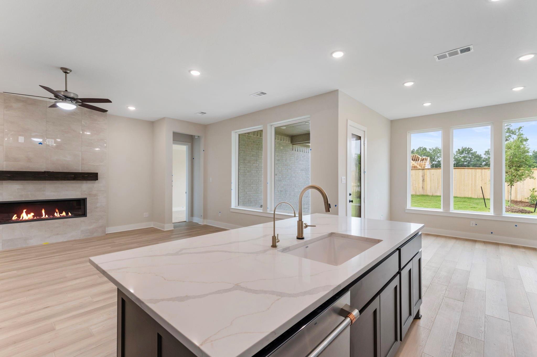8143 Fenway Heights Dr