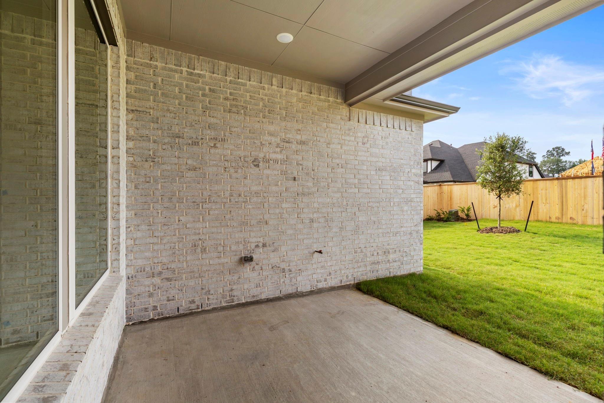8143 Fenway Heights Dr