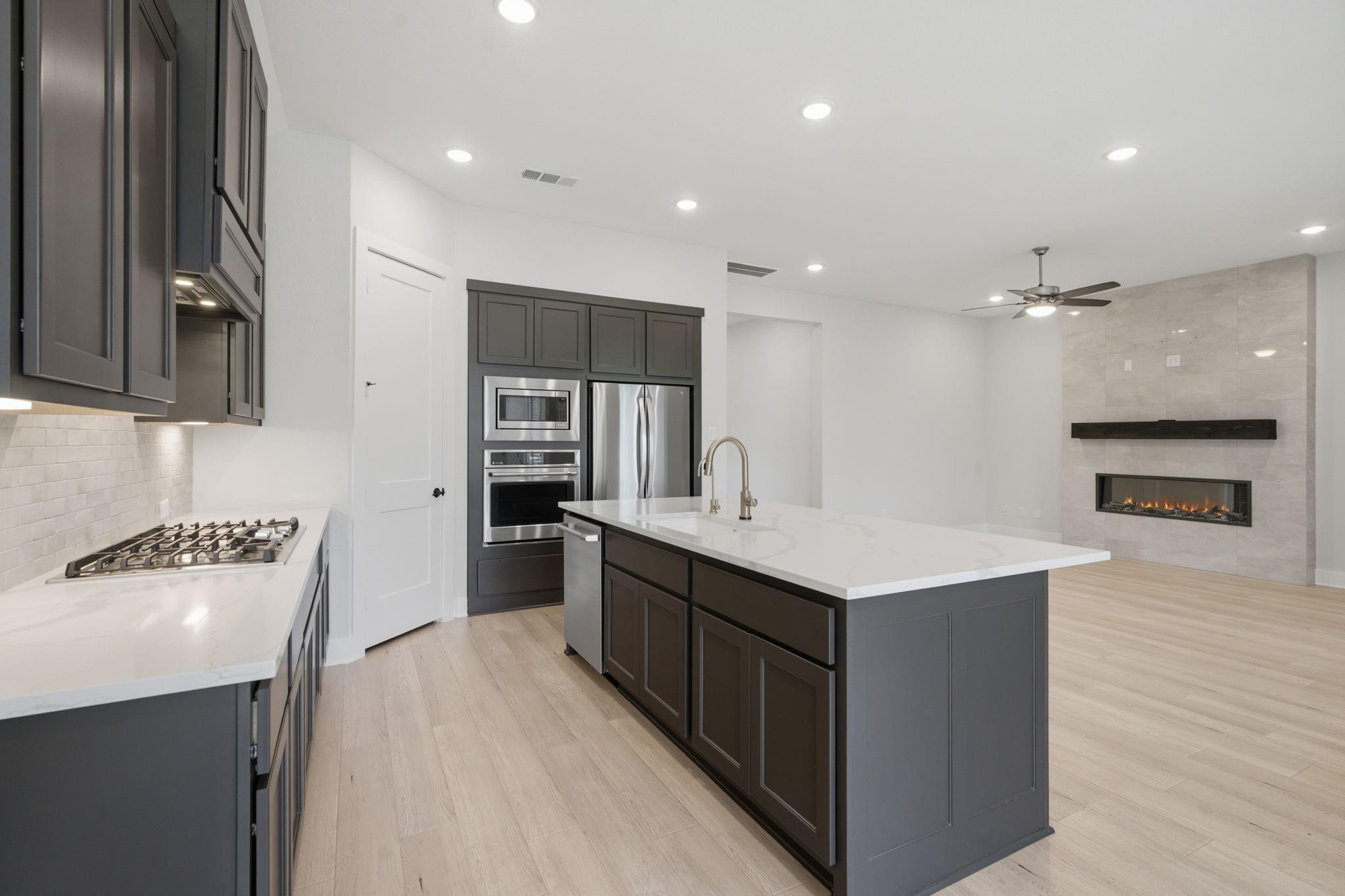 8143 Fenway Heights Dr
