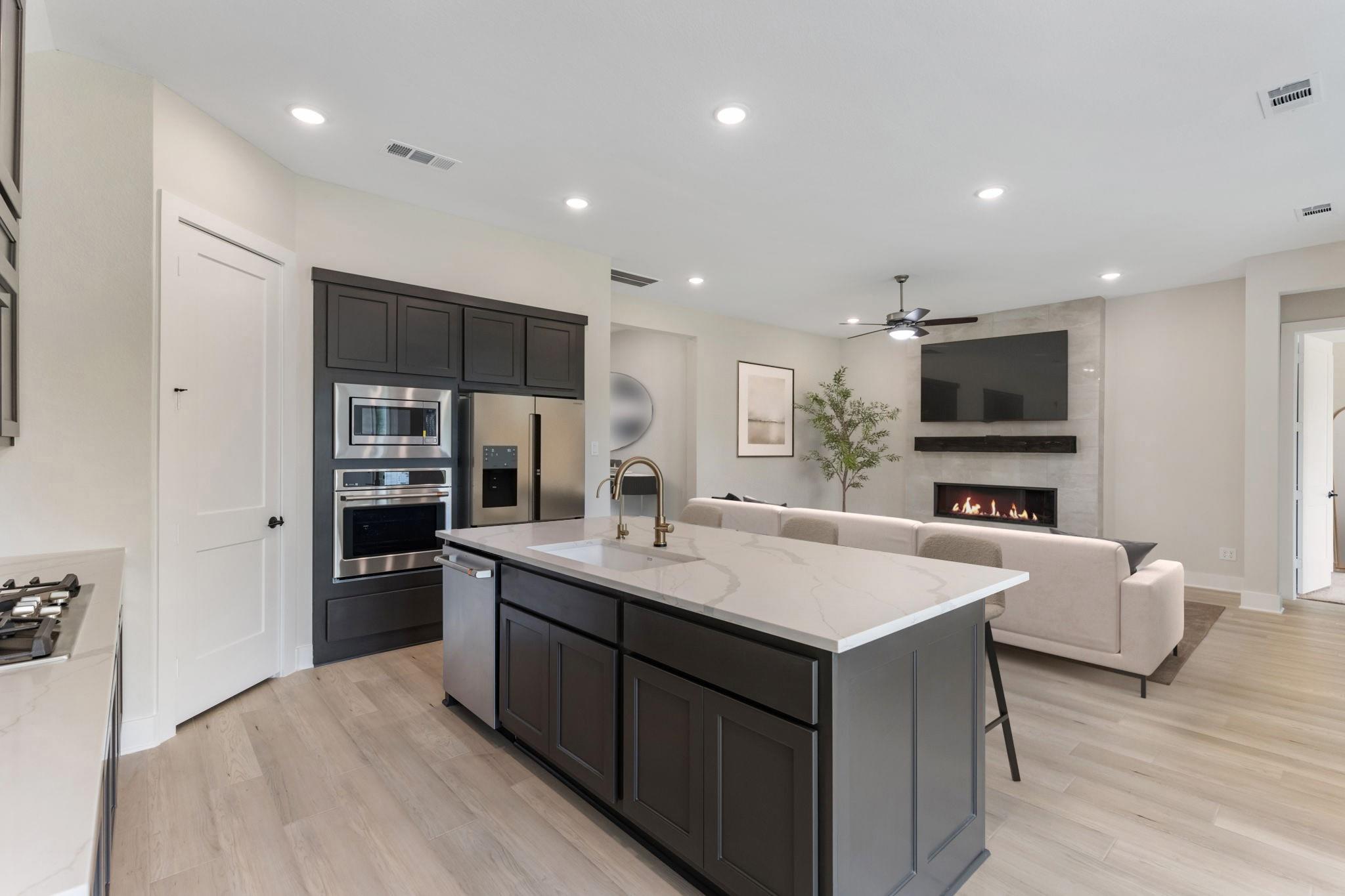 8143 Fenway Heights Dr