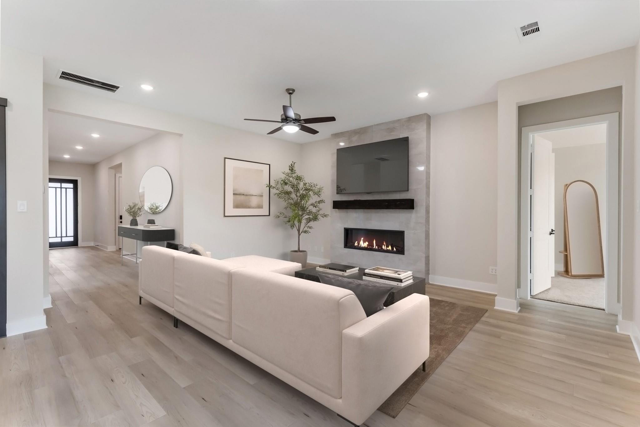 8143 Fenway Heights Dr