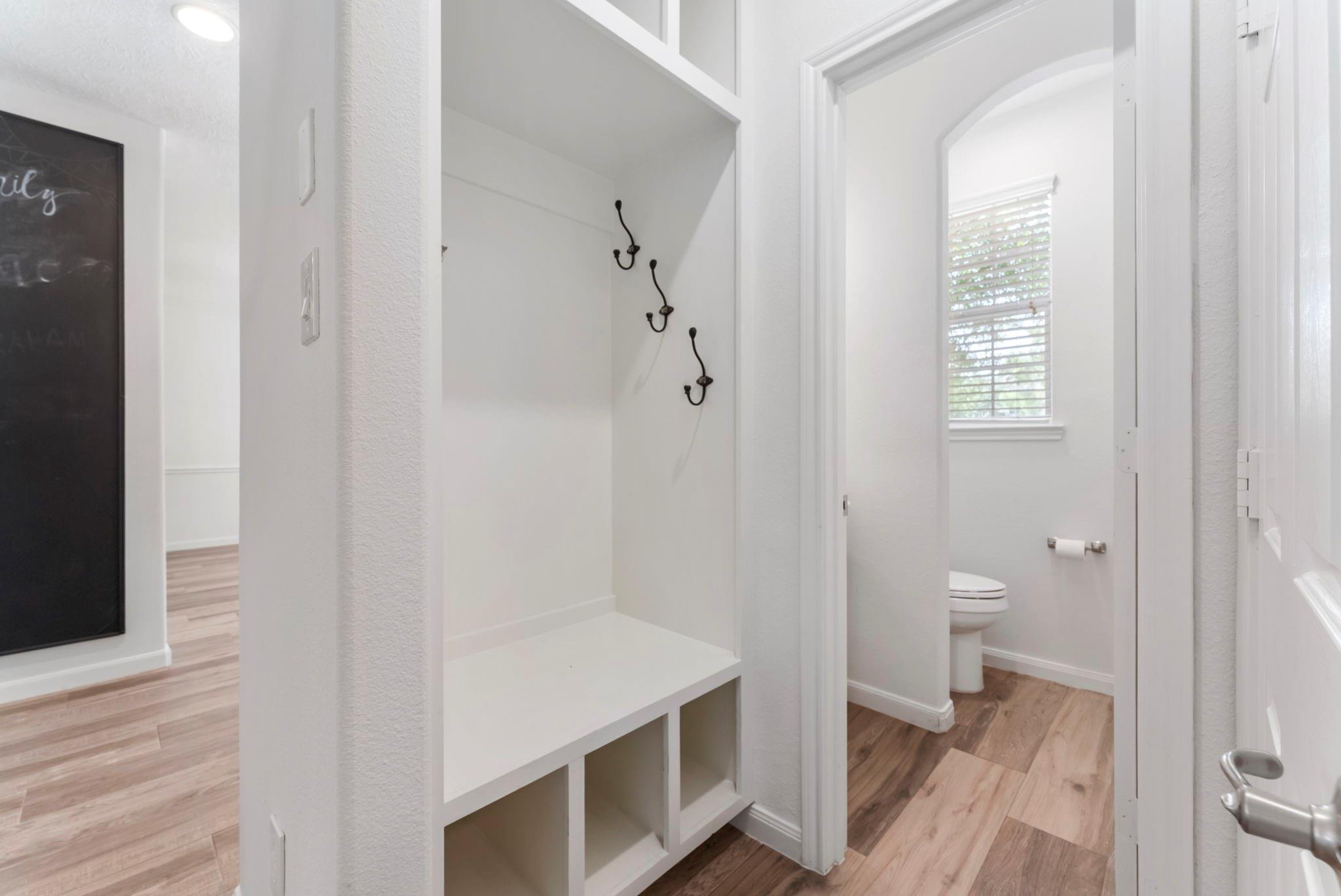 2 Granite Path Place