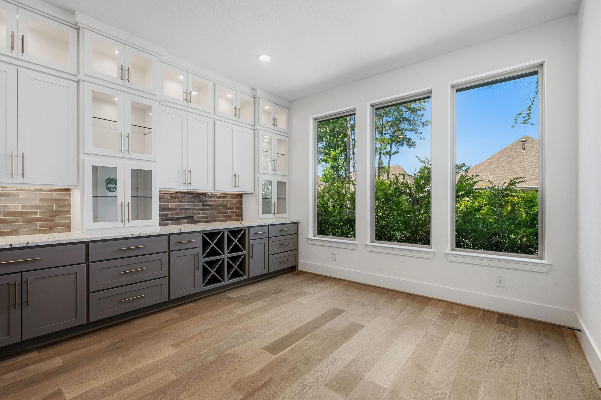 208 S Empress Green Place